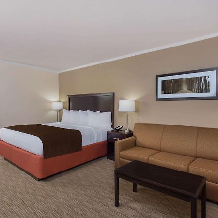 Americinn By Wyndham Janesville Esterno foto